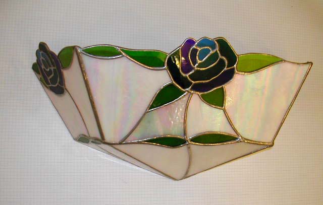 Appliques murales et vitrail 930 rose